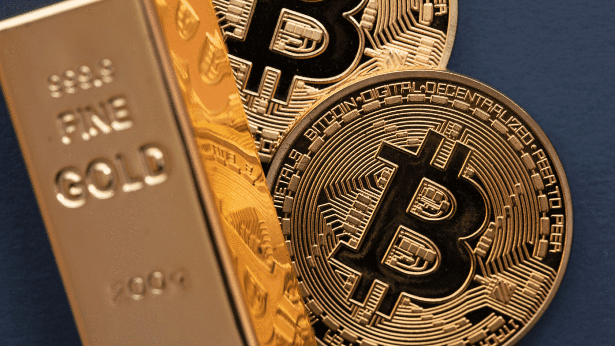 طلا یا بیتکوین؟