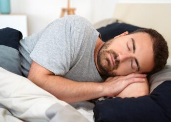 خواب طولانی ممکن است عملکرد مغز را در افراد افسرده کاهش دهد