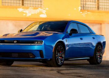 سدان چهاردر برقی Dodge Charger Daytona مدل ۲۰۲۶ رونمایی شد