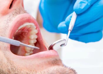 بیماری لثه با یکی از بیماری ‌های رایج قلبی ارتباط دارد!