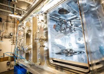 تولید کربن مایع در آزمایشگاه برای نخستین بار در جهان