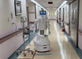 ربات Nurabot نخستین پرستار هوشمند جهان وارد بیمارستان‌ های تایوان شد