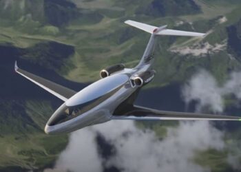 هواپیمای بدون پنجره Phantom 3500 رونمایی شد