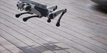 سنگاپور کشوری پیشگام در استفاده از سگ‌های رباتیک برای خدمات شهری