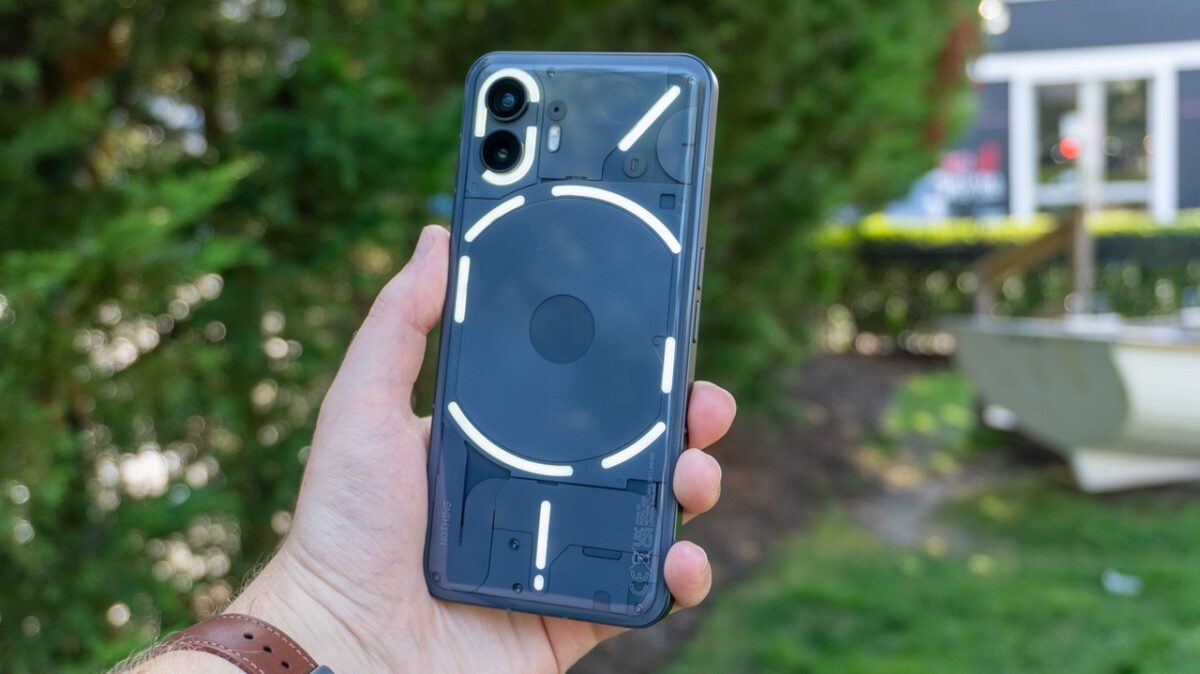 Nothing Phone 2؛ قدیمی اما همچنان جذاب و محبوب