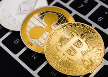 پیشبینی قیمت بیتکوین، اتریوم و ریپل: آیا بازار صعودی ادامه پیدا میکند؟