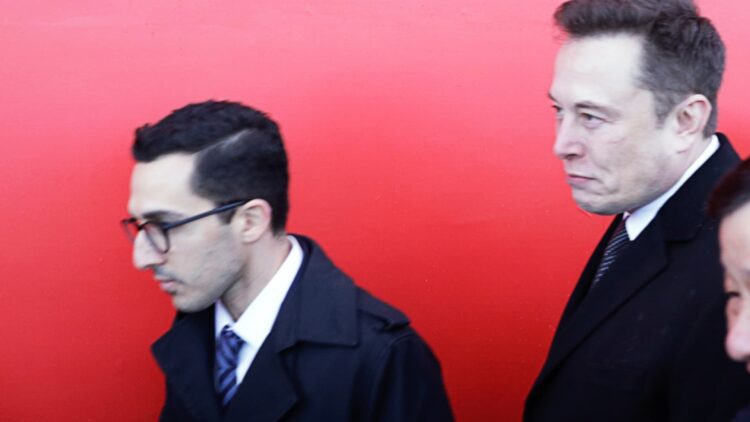 اخراج امید افشار از تسلا