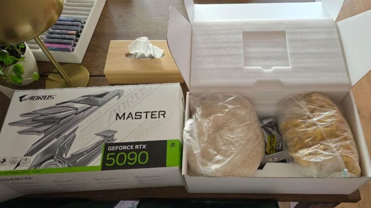 خریدار آمازون به‌جای کارت گرافیک RTX 5090 ماکارونی و برنج دریافت کرد