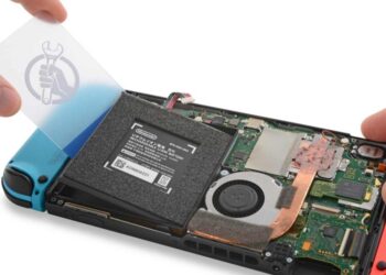 کاهش نمره تعمیرپذیری Nintendo Switch توسط iFixit: از ۸ به ۴
