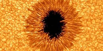 اولین تصاویر 8K جزئیاتی خیره‌کننده از سطح خورشید ثبت کرد