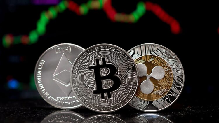 پیش‌بینی قیمت بیت‌کوین، اتریوم و ریپل؛ دورنمایی نزولی در افق دید است؟