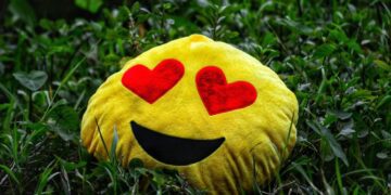 ۱۷ ژوئیه؛ روز جهانی ایموجی و معرفی محبوب‌ترین ایموجی‌های جهان
