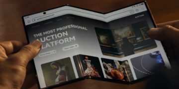 رقابت تاشوها داغ می‌شود؛ هواوی و سامسونگ با گوشی‌های سه‌لایه جدید در پاییز به میدان می‌آیند