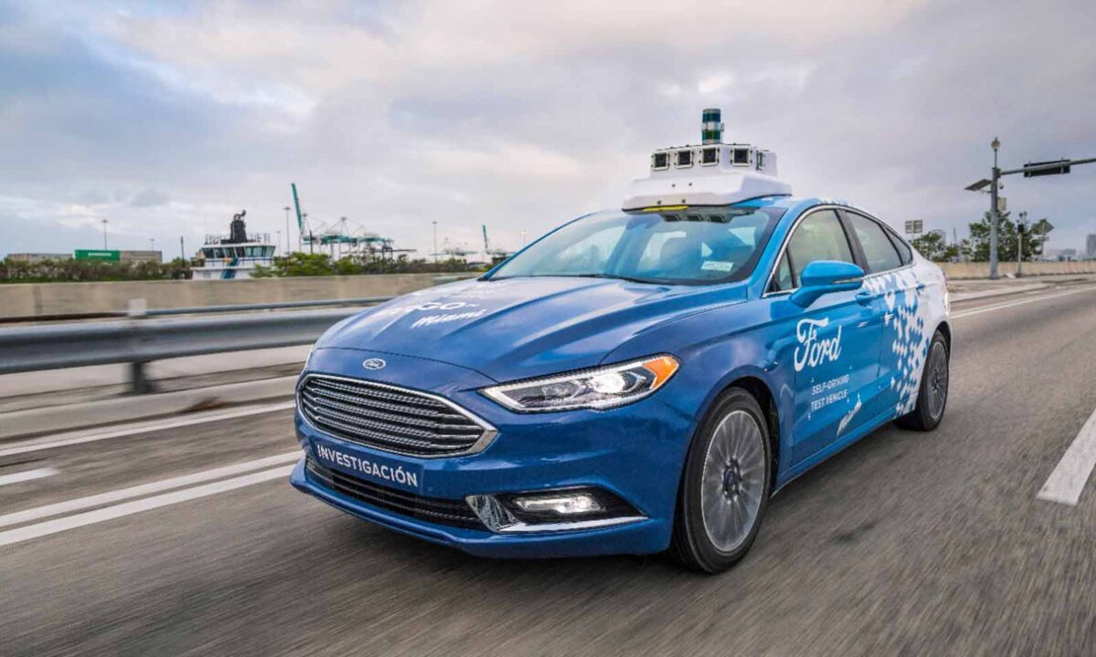 آینده پشت فرمان