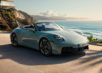 پورشه از نسخههای جدید 911 Carrera 4S مدل 2026 رونمایی کرد