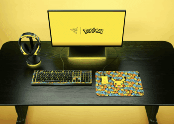 پس از استقبال گسترده در آسيا، شرکت Razer مجموعه‌ای از تجهيزات گيمينگ با طراحي الهام‌گرفته از Pokémon را به‌صورت جهانی عرضه کرد. اين مجموعه شامل کيبورد، ماوس، هدست و ماوس‌پد بوده و طرفداران اين فرنچايز محبوب را در اروپا، آمريکا، استراليا و ساير نقاط جهان هدف قرار داده است.