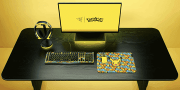 پس از استقبال گسترده در آسيا، شرکت Razer مجموعه‌ای از تجهيزات گيمينگ با طراحي الهام‌گرفته از Pokémon را به‌صورت جهانی عرضه کرد. اين مجموعه شامل کيبورد، ماوس، هدست و ماوس‌پد بوده و طرفداران اين فرنچايز محبوب را در اروپا، آمريکا، استراليا و ساير نقاط جهان هدف قرار داده است.