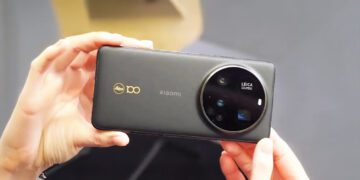 نسخه محدود گوشی شیائومی ۱۵ اولترا به مناسبت صدمین سالگرد لایکا معرفی شد