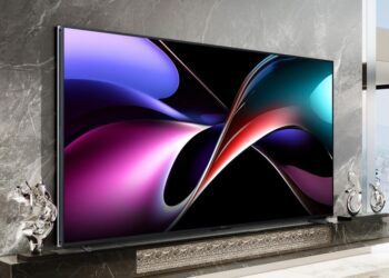 تلویزیون ۱۱۶ اینچی RGB MiniLED هایسنس
