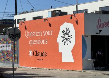 قابلیت پایان مکالمه مدل Claude