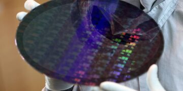 تهدید تعرفه‌ای جدید برای سرورهای هوش مصنوعی انویدیا