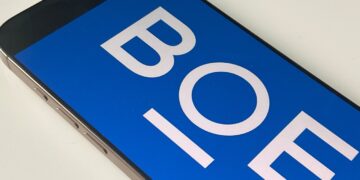 تحقیقات درباره همکاری BOE با ارتش چین