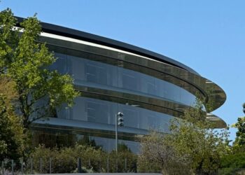 تغییر مدیریت در لایه‌های بالایی اپل ادامه دارد