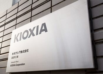 ماژول فلش پرسرعت Kioxia با ظرفیت ۵ ترابایت و پهنای باند ۶۴ گیگابایت بر ثانیه معرفی شد
