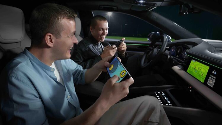 همکاری پورشه و AirConsole