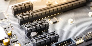 استاندارد PCIe 8.0 با پهنای باند ۱ ترابایت معرفی شد