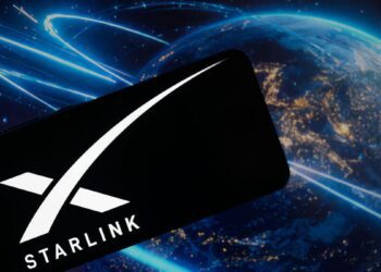 اسپیس‌ایکس با خرید ۱۷ میلیارد دلاری طیف بی‌سیم، برای جایگزینی اپراتورهای موبایل خیز برداشت