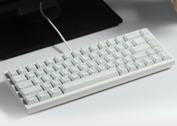 اولین کیبورد جهان با بدنه و کلیدهای تمام‌سرامیکی معرفی شد