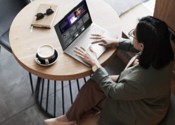 ایسر با لپ‌تاپ فوق سبک Swift Air 16، مک‌بوک ایر را به چالش می‌کشد