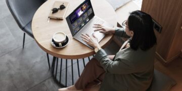 ایسر با لپ‌تاپ فوق سبک Swift Air 16، مک‌بوک ایر را به چالش می‌کشد