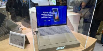 ایسر از اولین لپ‌تاپ با پردازنده پنتر اینتل و بزرگترین ترک‌پد جهان رونمایی کرد