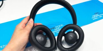 رونمایی JLab از هدفون نوآورانه JBuds Open با طراحی باز و بدون نشت صدا