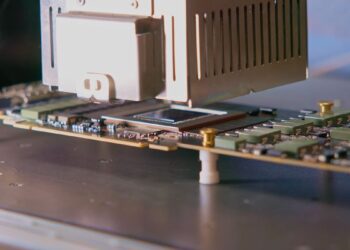 ارتقاء کارت گرافیک RTX 4090 به حافظه 48GB با یک کیت ارتقا جدید