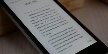 کتابخوان جیبی جدید شیائومی با رم ۶ گیگابایتی و اندروید ۱۴ معرفی شد