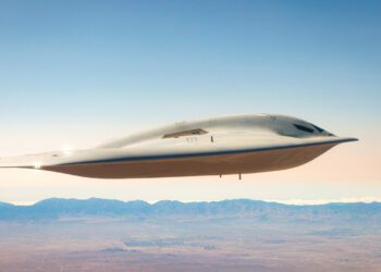 نخستین نمایش هم‌زمان دو فروند بمب‌افکن رادارگریز B-21 Raider