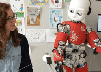 مغز انسان در زمان همکاری با ربات، دست آن را بخشی از بدن خود می داند