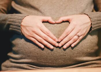 نظارت بر وضعیت بارداری به کمک گجت های پوشیدنی هوشمند