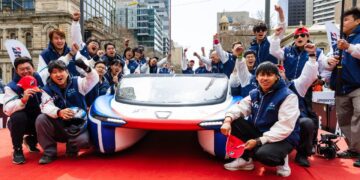 خودروی خورشیدی دانشجویی قهرمان مسابقه ۳ هزار کیلومتری