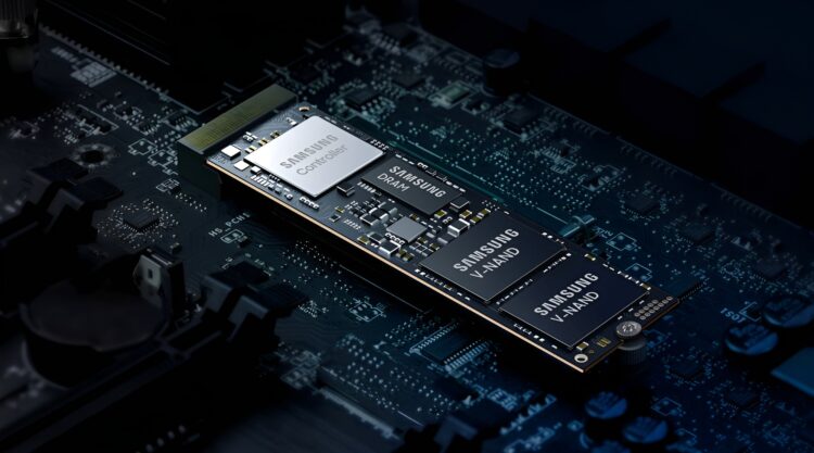 قیمت HDD و SSD به‌دلیل افزایش تقاضای مراکز داده برای هوش مصنوعی در ماه‌های آینده تا ۳۰ درصد رشد خواهد کرد.