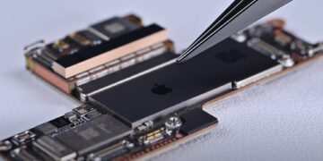 اپل ارتقای دستی حافظه در آیفون ایر را مسدود کرد