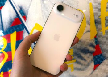 iPhone Air teardown