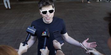 سم آلتمن: مدل GPT-8 با حل مسئله گرانش کوانتومی به AGI واقعی می‌ رسد