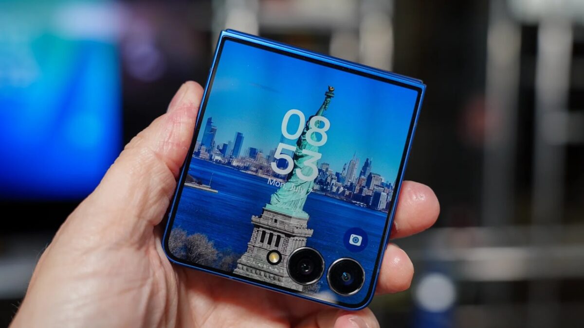 نمایشگر یکی از بخشهایی است که در بررسی سامسونگ Z Flip7 اهمیت ویژهای دارد.