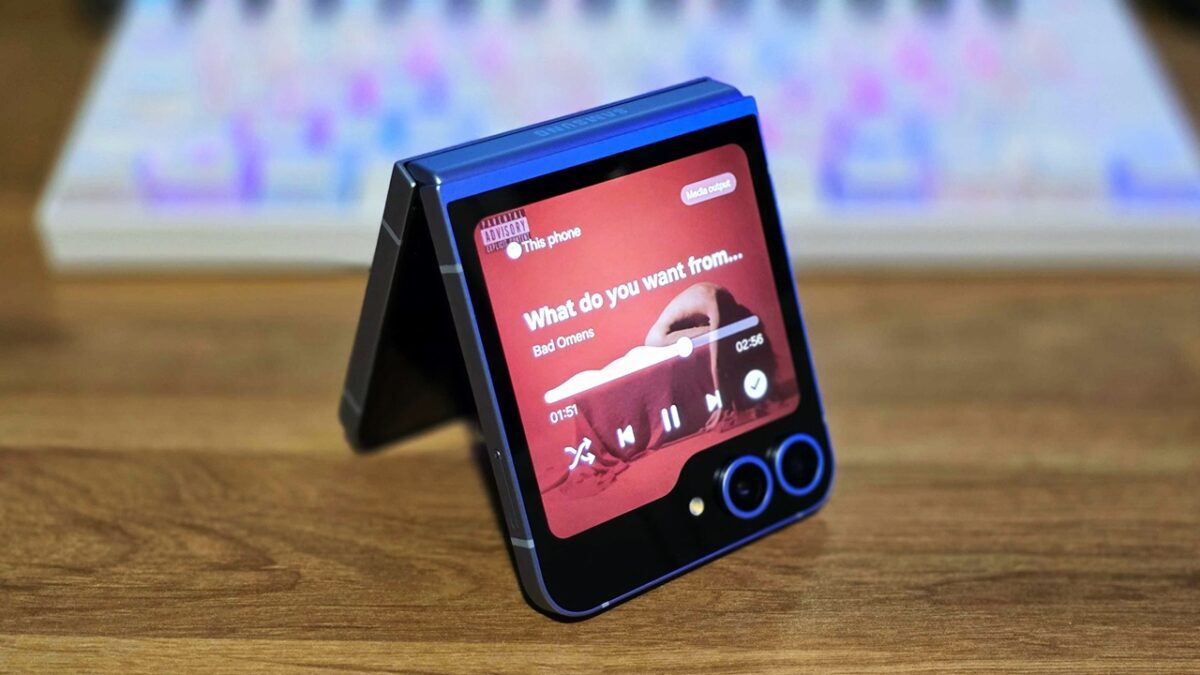 بررسی Z Flip7 FE از نظر پردازنده