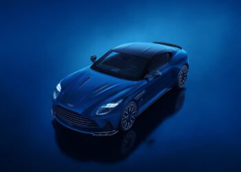 آستون مارتین از خودروی DB12 S مدل ۲۰۲۶ رونمایی کرد