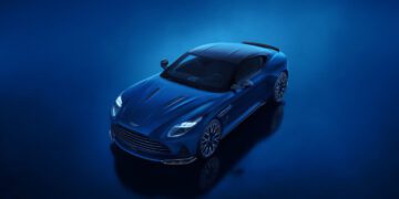 آستون مارتین از خودروی DB12 S مدل ۲۰۲۶ رونمایی کرد
